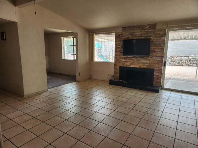 Building Photo - 6968 E Princeton Dr