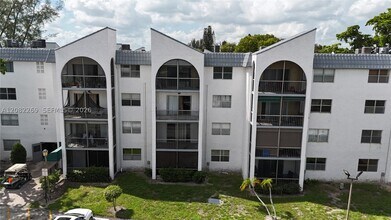 Building Photo - 3360 Spanish Moss Terrace
