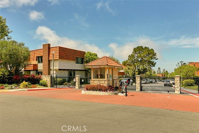 Building Photo - 28035 Ridgebrook Ct
