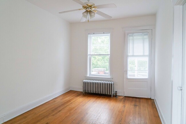 Building Photo - Southport Corridor - 1 Bed / 1 Bath - Heat Included