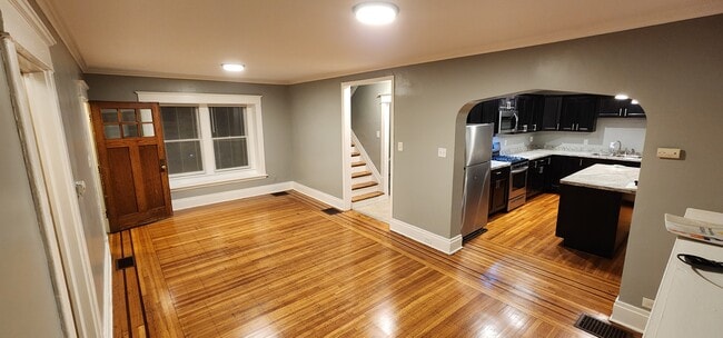 Building Photo - 204 Winspear Ave