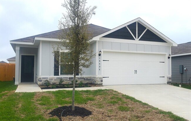Building Photo - 15434 Maple Ter Dr