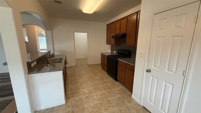 Building Photo - 7346 Autumn Sun Dr