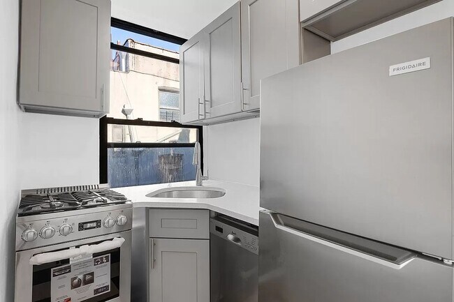 Foto del edificio - 218 Thompson Street
