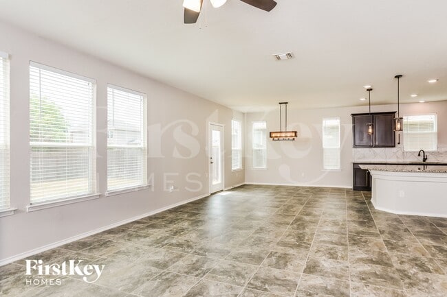 Building Photo - 15302 Cascade Point