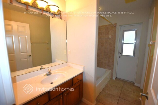 Foto del edificio - 4893 Abaco Dr