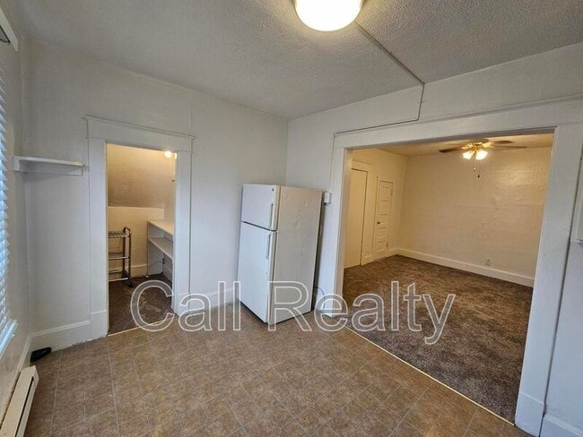 Foto del edificio - 1423 W Maxwell Ave