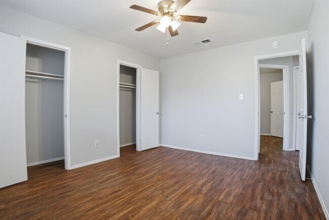 Foto del edificio - 5204 Nuckols Crossing Rd