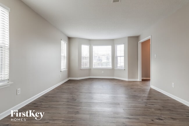 Foto del edificio - 3217 Ivy Lake Ct