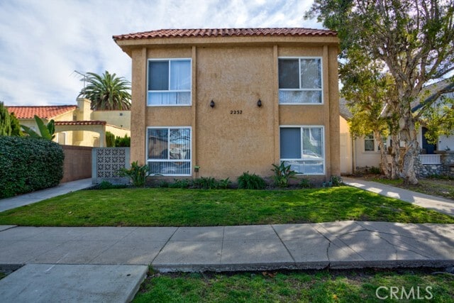 Building Photo - 2232 S Sycamore Ave