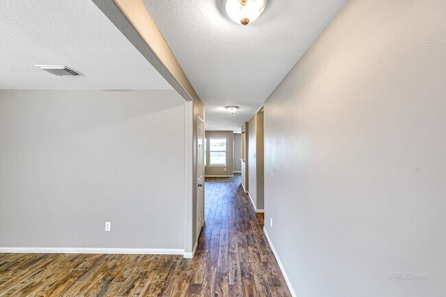 Foto del edificio - 20243 Sunset Ranch Dr