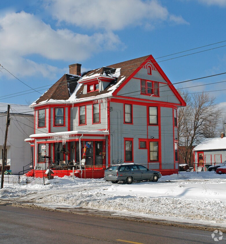 Primary Photo - 2151 E 3rd St