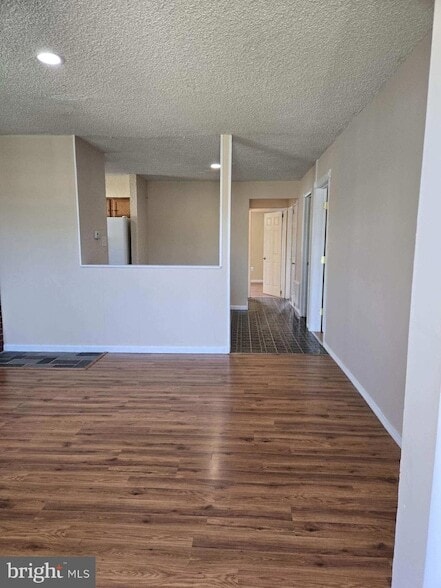 Building Photo - 21 Aldeberan Dr