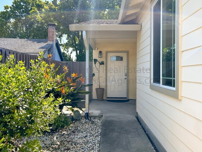 Building Photo - 4207 Queen Anne Dr