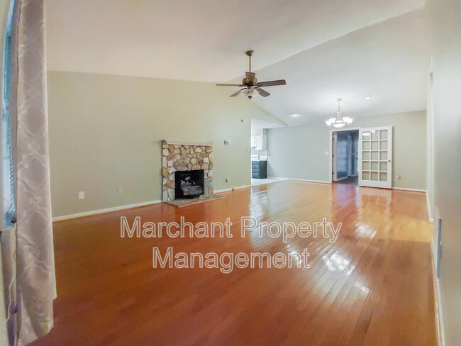 Foto del edificio - 106 Setters Ct