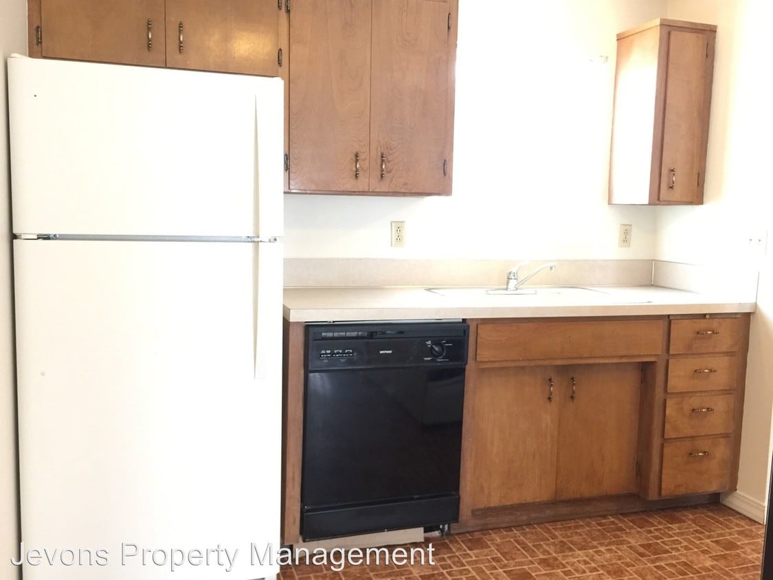 Primary Photo - 301 Santa Roza Dr