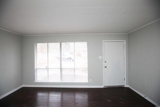 Building Photo - 7305 E Wakefield Dr