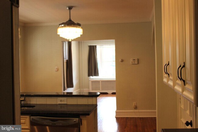 Building Photo - 4537 Manayunk Ave