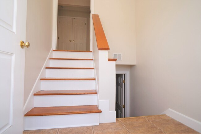 Main entry - 3 Ernest St