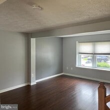 Building Photo - 7807 Edmunds Way
