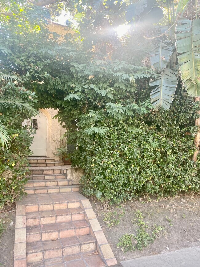 Staircase to Front Door - 6906 Clinton St