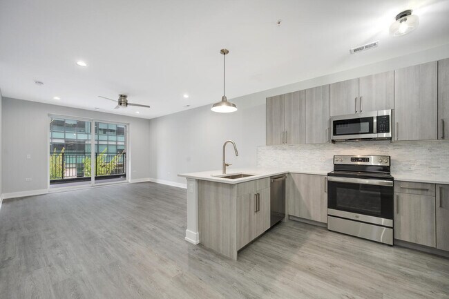 Foto del edificio - 825 E 61st St