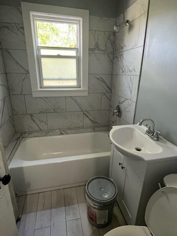 Building Photo - 2875 Hampton Rd