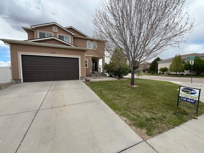 Building Photo - 5 Bed, 3.5 Bath with A/C, Available Now! -...