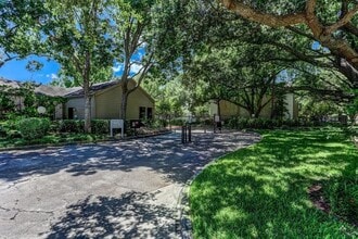 Building Photo - 10047 Westpark Dr