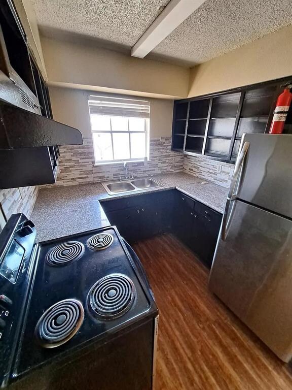 Foto del edificio - 6060 Belarbor St