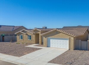 Building Photo - 7272 E 45th St