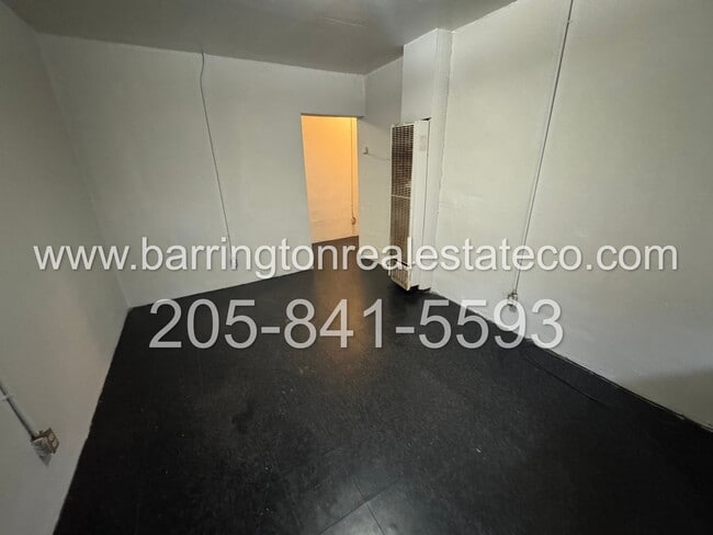 Building Photo - 337 Iota Ave S