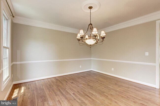 Building Photo - 948 Gentlewood St