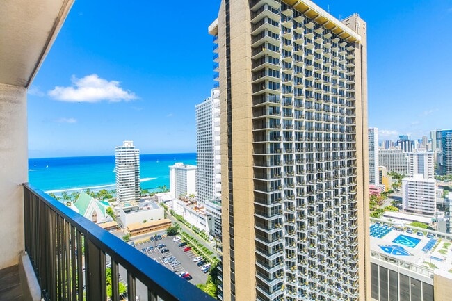 Building Photo - Waikiki Banyan 1b1b1pkg Fully Furnished