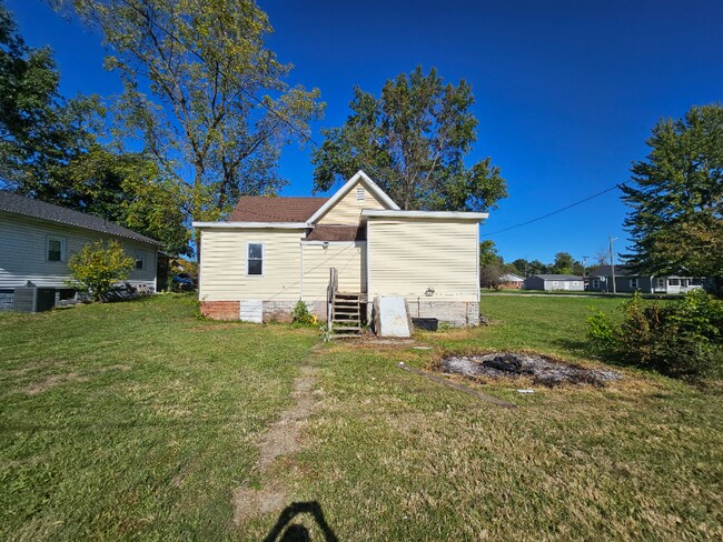 Building Photo - 509 S 7th St