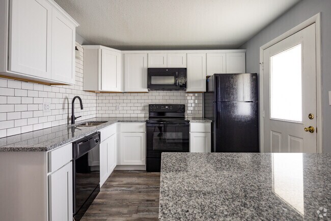 3211 Bee Ridge Rd Sarasota, FL - Ridge Manor