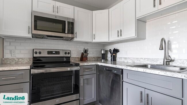 Building Photo - 2305 Aaron St