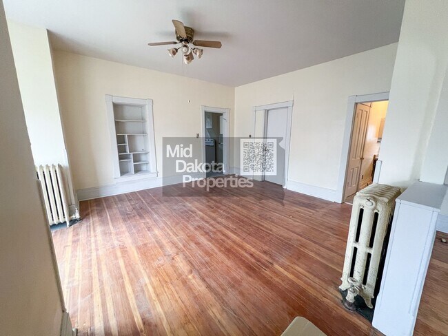 Foto del edificio - 623 E Hanson Ave