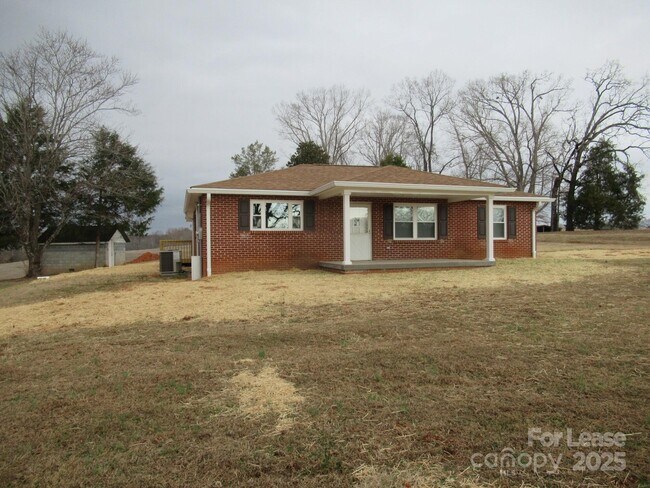 Building Photo - 7510 Palm Tree Church Rd