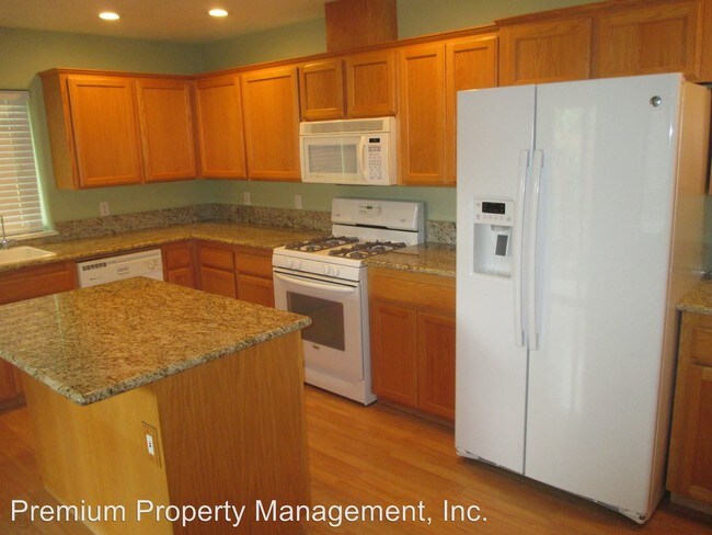 Building Photo - 1545 Parkside Ct NE