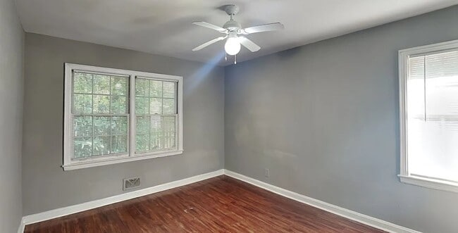 Foto del edificio - 1482 Janice Ct SW