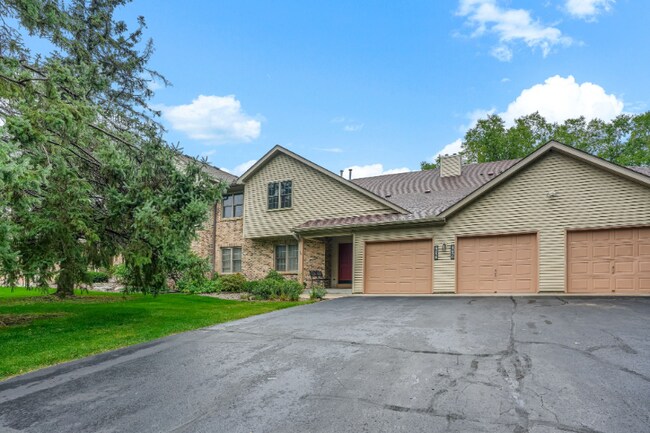 Building Photo - 4258 Oakmede Ln