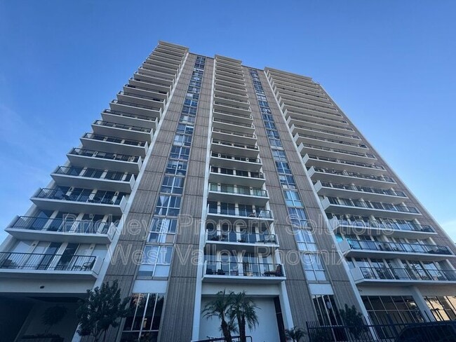 Building Photo - 2323 N Central Ave