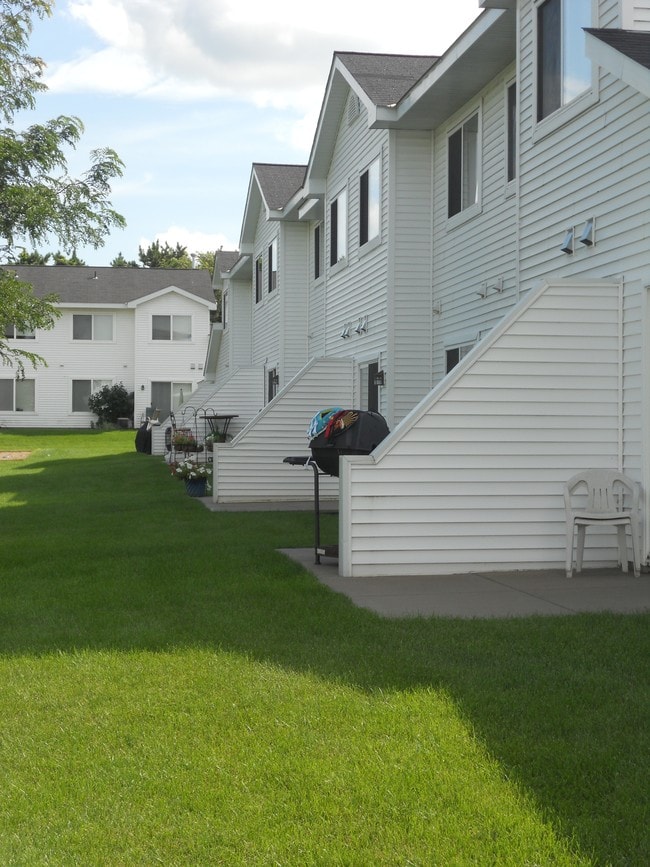 Building Photo - Brookstone Townhomes