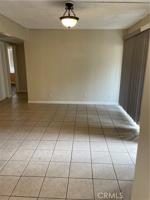 Building Photo - 1480 W Edgehill Rd
