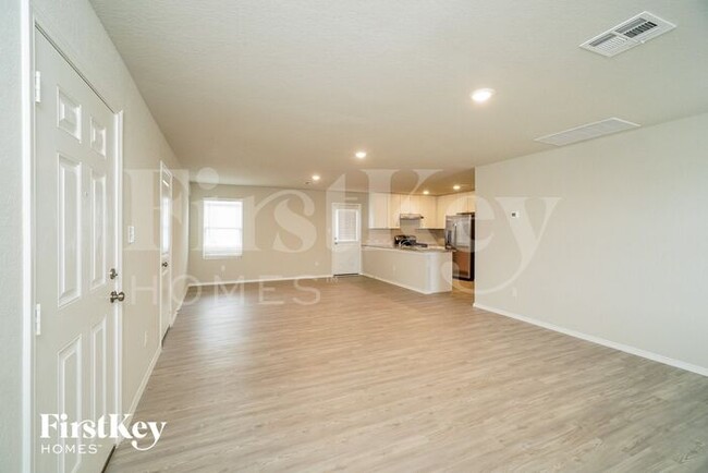 Building Photo - 9806 Littleton Grist