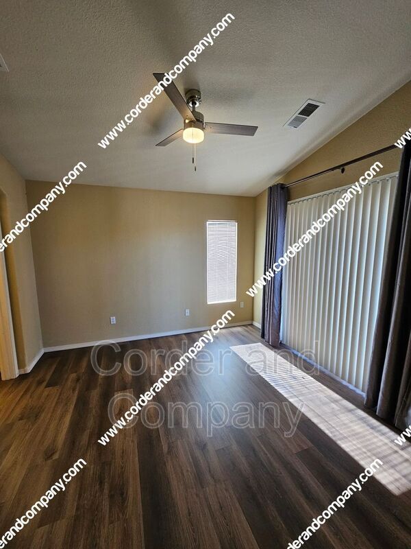 Building Photo - 6501 San Antonio Dr NE