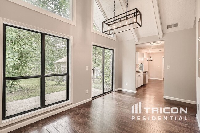 Building Photo - 2 Ironwood Ct