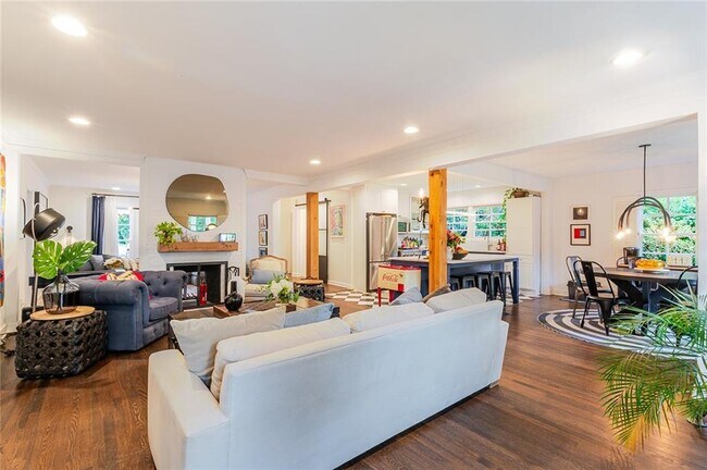 Foto del edificio - 4006 N Stratford Rd NE