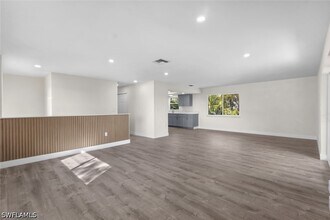 Building Photo - 1284 Rainbow Ct